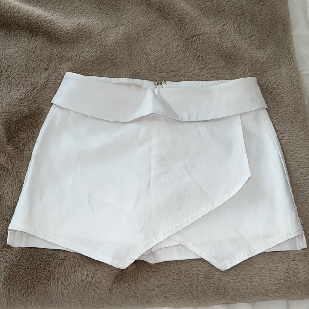 Arden B white skort